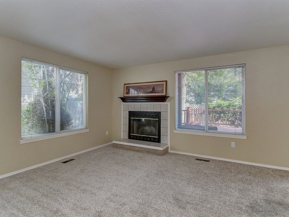 elwood2 Confidence in Management